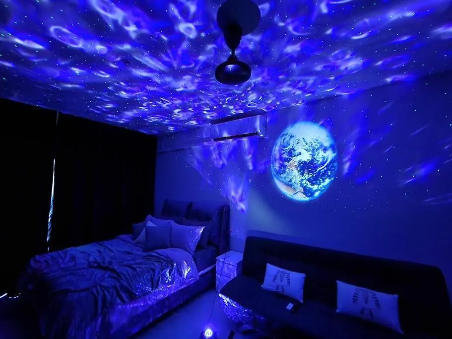 Apartment Experience Movie Under The Stars Galaxy - Studio Suites - 15 Mins To Ciq Johor Bahru