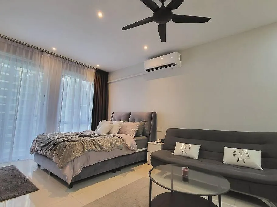 Experience Movie Under The Stars Galaxy - Studio Suites - 15 Mins To Ciq Johor Bahru Malaysia